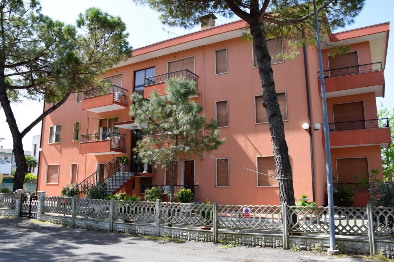 Villa Vania Family Apartments Лидо ди Йезоло Екстериор снимка